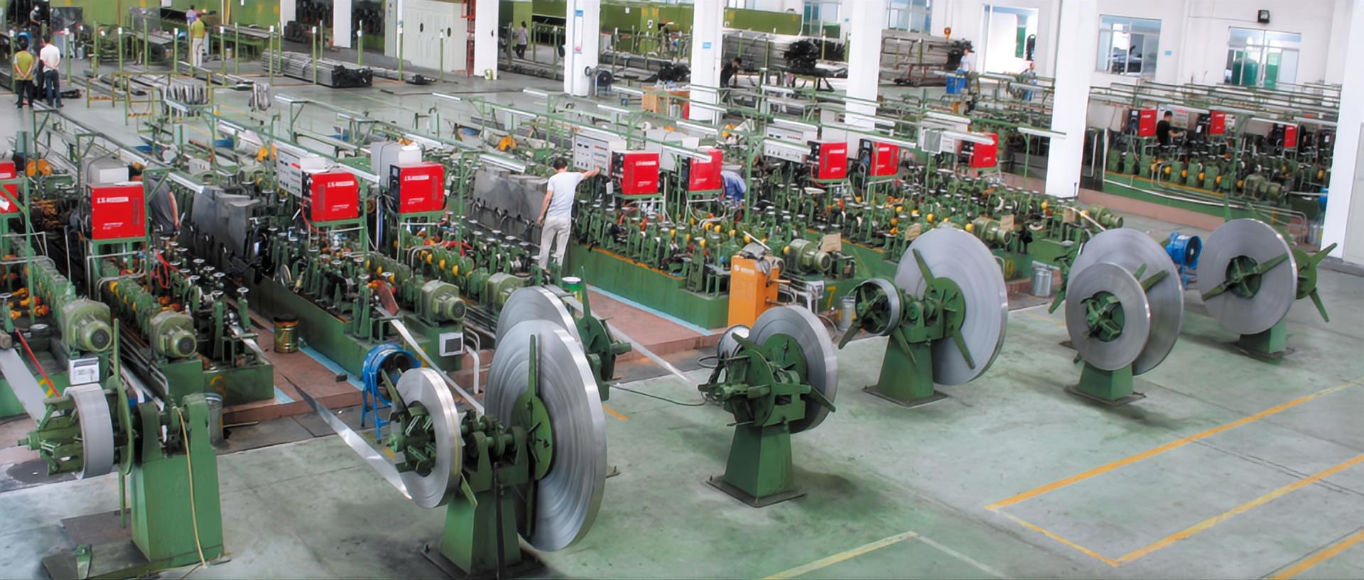 金管道乐虎网站水管匠心生产 · 精工制造